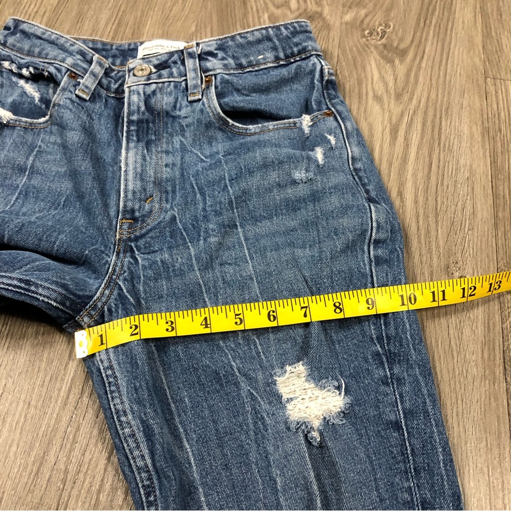 Abercrombie & Fitch Jeans Womens Blue Size 2R | 26 The Mom High Rise Distressed - Picture 9 of 9